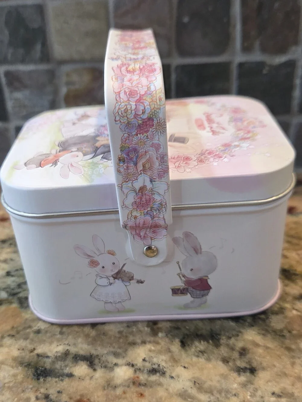 Sweet life Bunny Lulu Wedding Gift Tin No Key Ring Plush Empty Storage Tin